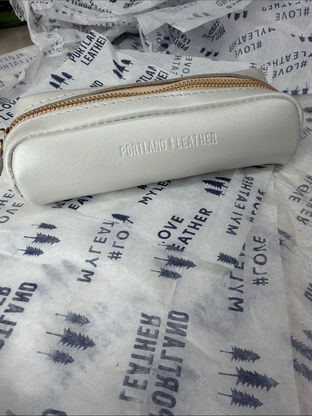Portland Leather Ballpark Pouch - Pearl
